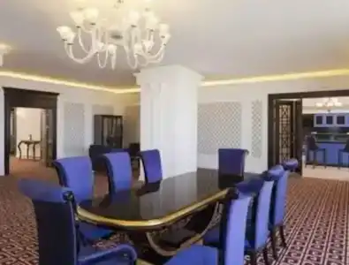 Ramada Plaza - 18
