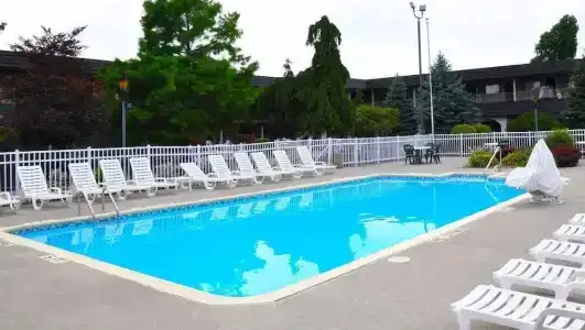 Magnuson East - 16