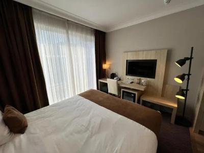 Best Western Royal Centre - 38