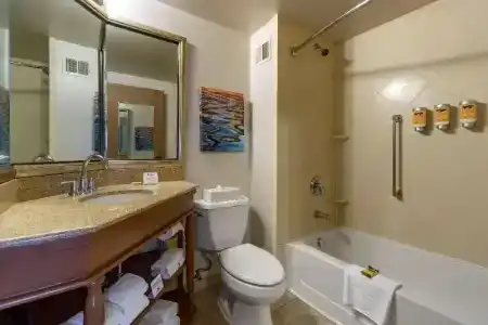 Best Western Plus - 85