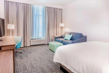 Hampton Inn & Suites Beach-Beachfront - 79