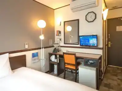Toyoko Inn Shin-Osaka Chuo-guchi Honkan - 57
