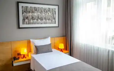 Uzer Otel - 3