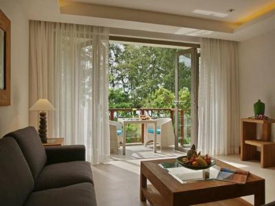 Pearl of Naithon - 6