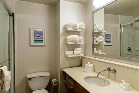 Hampton Inn Charleston-Daniel Island - 45
