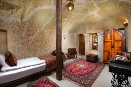 Romantic Cave - 20