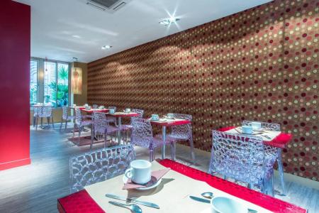 Moulin Plaza - 22