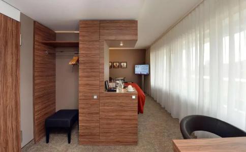Best Western Plus Delta Park - 72