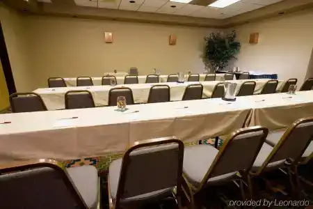 Best Western Plus Thunderbird Suites - 44