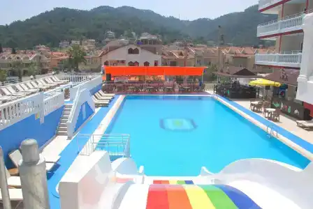 Mustis Royal Plaza - 12