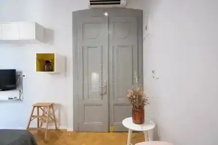 Doma Zagreb - 230