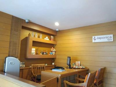 Stark Boutique and Spa - 25