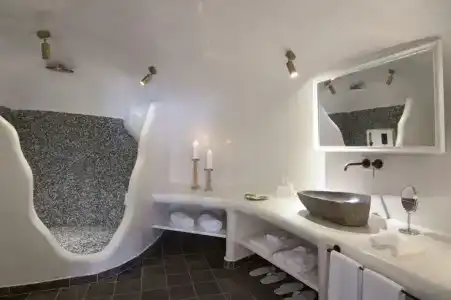 Secret Legend Suites - 7