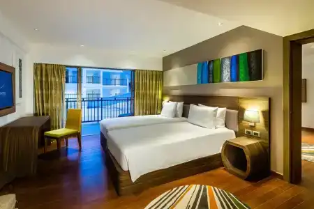Novotel Phuket Karon Beach Resort And Spa - Sha Extra Plus - 2
