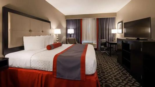 Best Western Plus Inn & Suites - 18