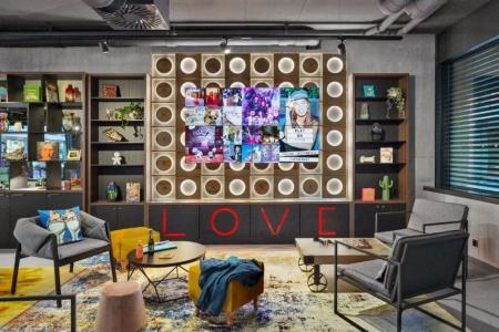Moxy Lausanne City - 6