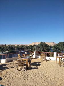 El Prince Guesthouse - 8