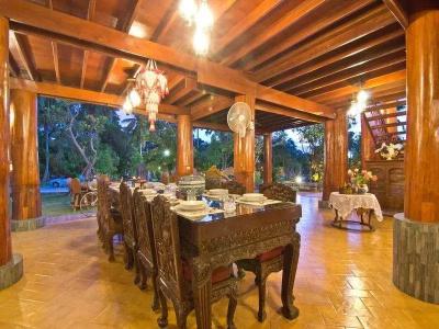 Bueng Bua Thong - 23