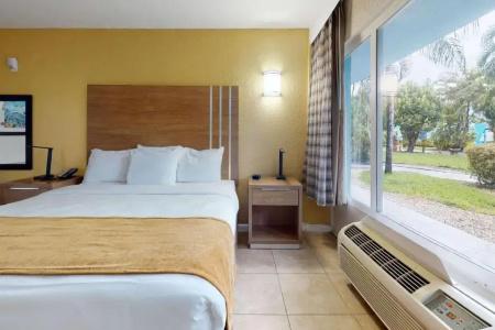 Rodeway Inn & Suites Fort Lauderdale Airport & Cruise Port - 68