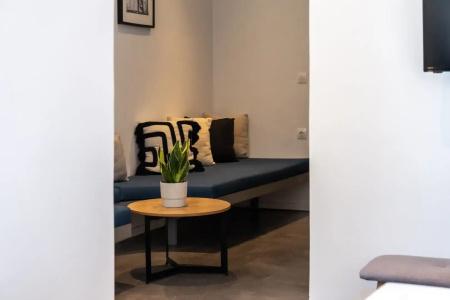 Melo Athens - 53