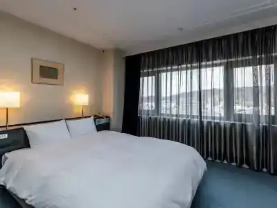 Century Plaza - 39