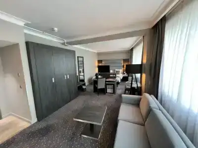 Best Western Royal Centre - 60
