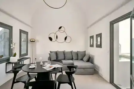 Alleys Boutique & Spa - 222