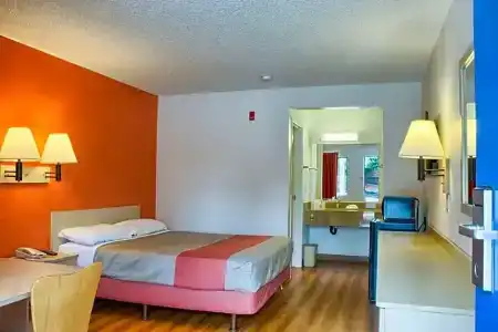 6-Seattle, WA - South - 31