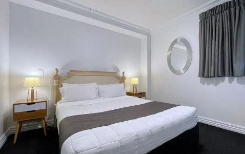The Waterfront - 128