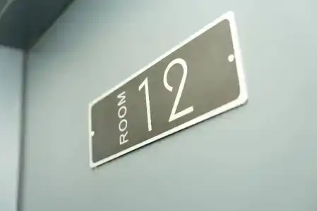 Attaché an der Messe - 212
