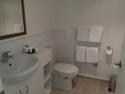 Queenstown House Boutique and Apartments - 8