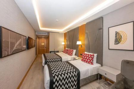 Ramada & Suites by Wyndham Istanbul Sisli - 36