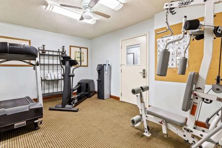 SureStay Studio by Best Western - 19