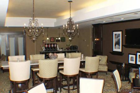 Hampton Inn West - 14