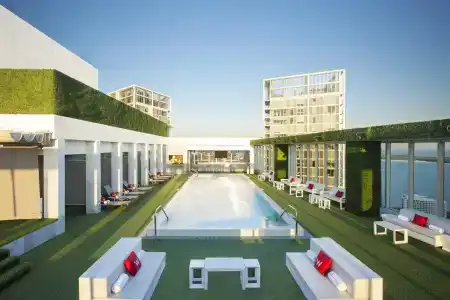 W Miami - 0