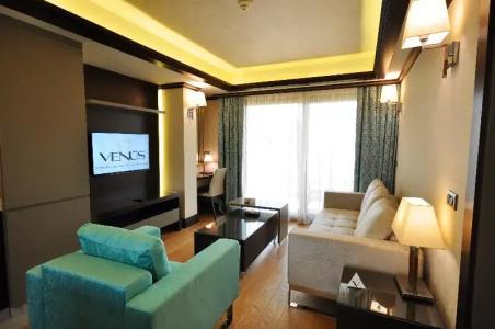 Venus Thermal Boutique - 54