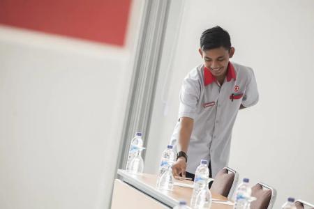 Amaris Teuku Umar - 23