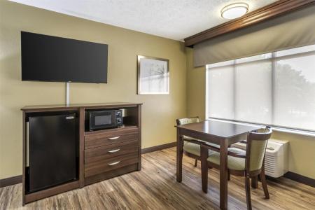 Best Western Plaza Inn - 66
