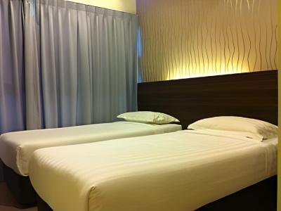 The Regency Garden - 17
