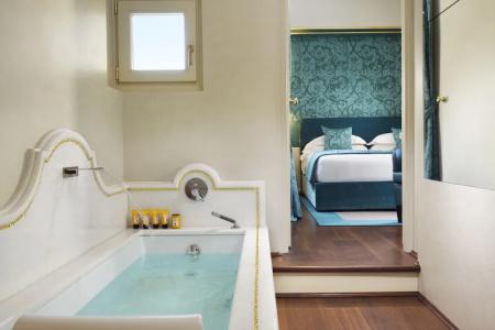 San Firenze Suites & Spa - 81