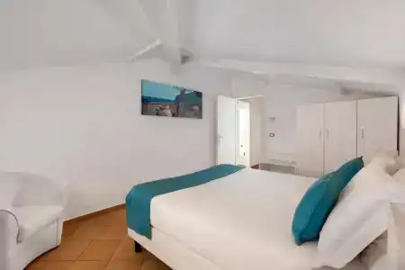Tasso Suites & Spa - 100