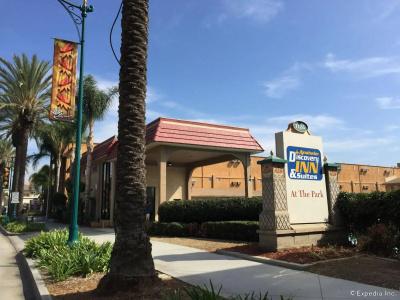 Anaheim Discovery Inn and Suites - 14