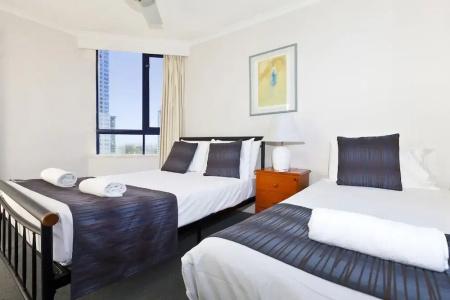 Surf Regency - 94