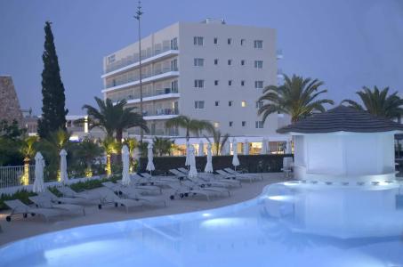 Sunrise Gardens Aparthotel - 13