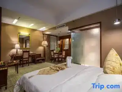 Kunming Golden Spring - 67