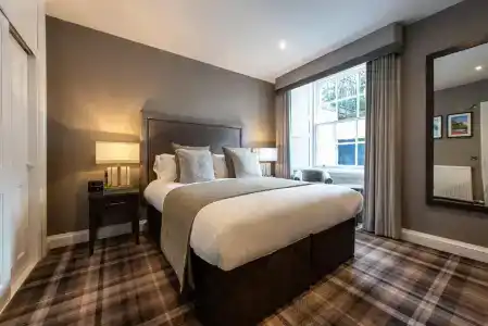 Royal Scots Club - 21