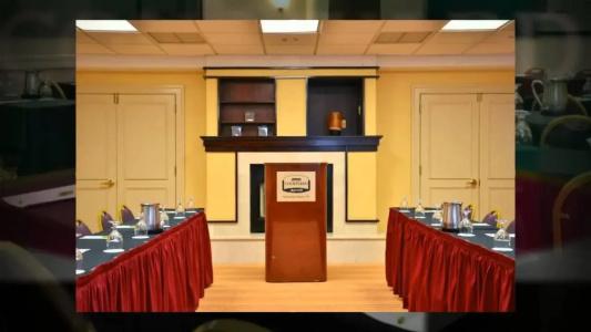 Courtyard by Marriott New York LaGuardia Airport - 9