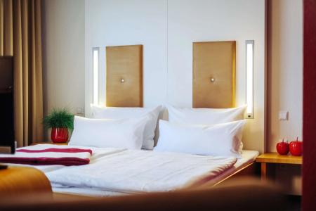 Global Inn - 40