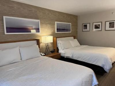 Rodeway Inn & Suites - 52