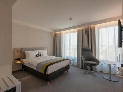 Holiday Inn Express - 30
